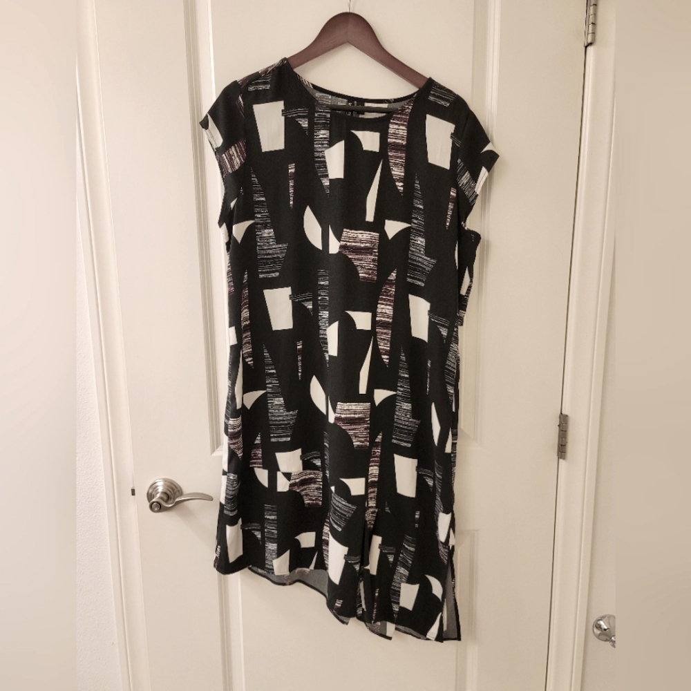 Valette Drop Hem Dress Flowy Cap Sleeve Large